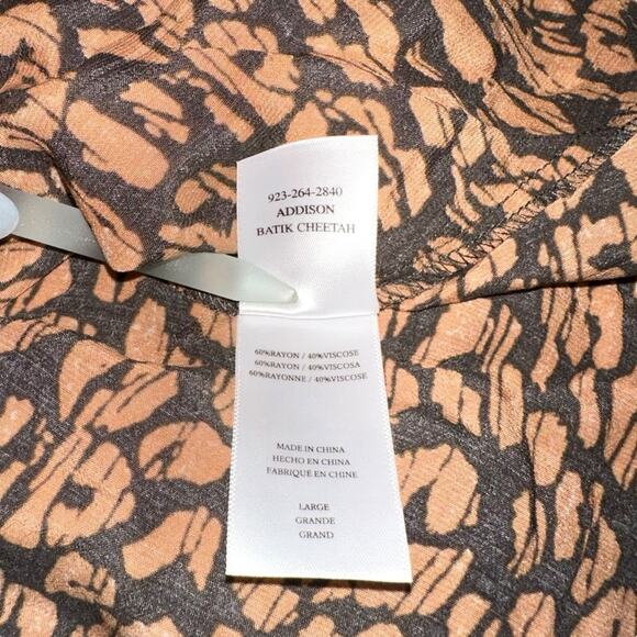 Rails Addison Batik Cheetah Print Tier Drop Waist Mini Skirt LARGE - Picture 5 of 7